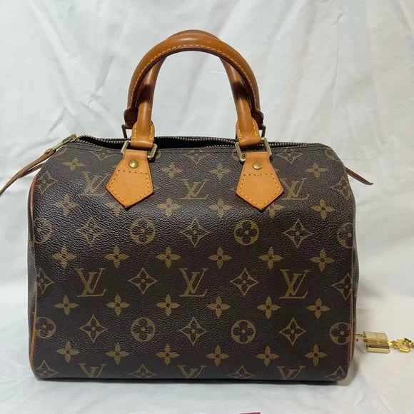 SOLD- Authentic Louis Vuitton Speedy 25 Monogram - Picture 1 of 16